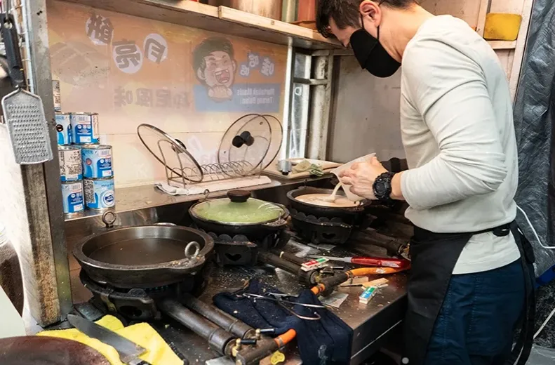 kham-pha-am-thuc-indonesia-tai-wow-haha-moon-cake-dac-san-doc-dao-gan-trung-tam-thanh-pho-ho-chi-minh